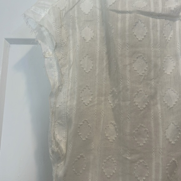 Flags & Anthem White Button-Up Blouse size medium. - Picture 9 of 11